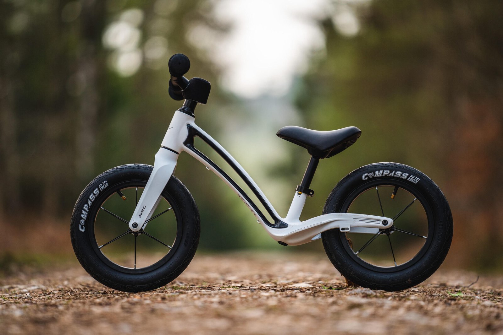 Hornit AIRO Laufrad Weiss – 12 Zoll, 2–5 Jahre, Leicht und Sicher